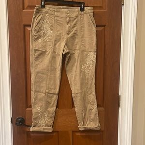 White House Black Market Capri Pants